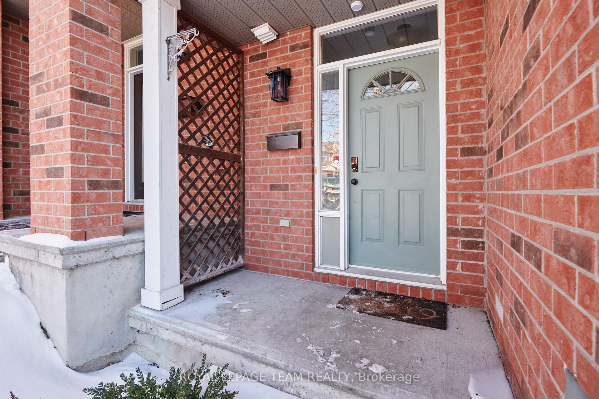 Photo 3 of 122 Kimberwick Crescent, Ottawa, Quinterra — HOMEH