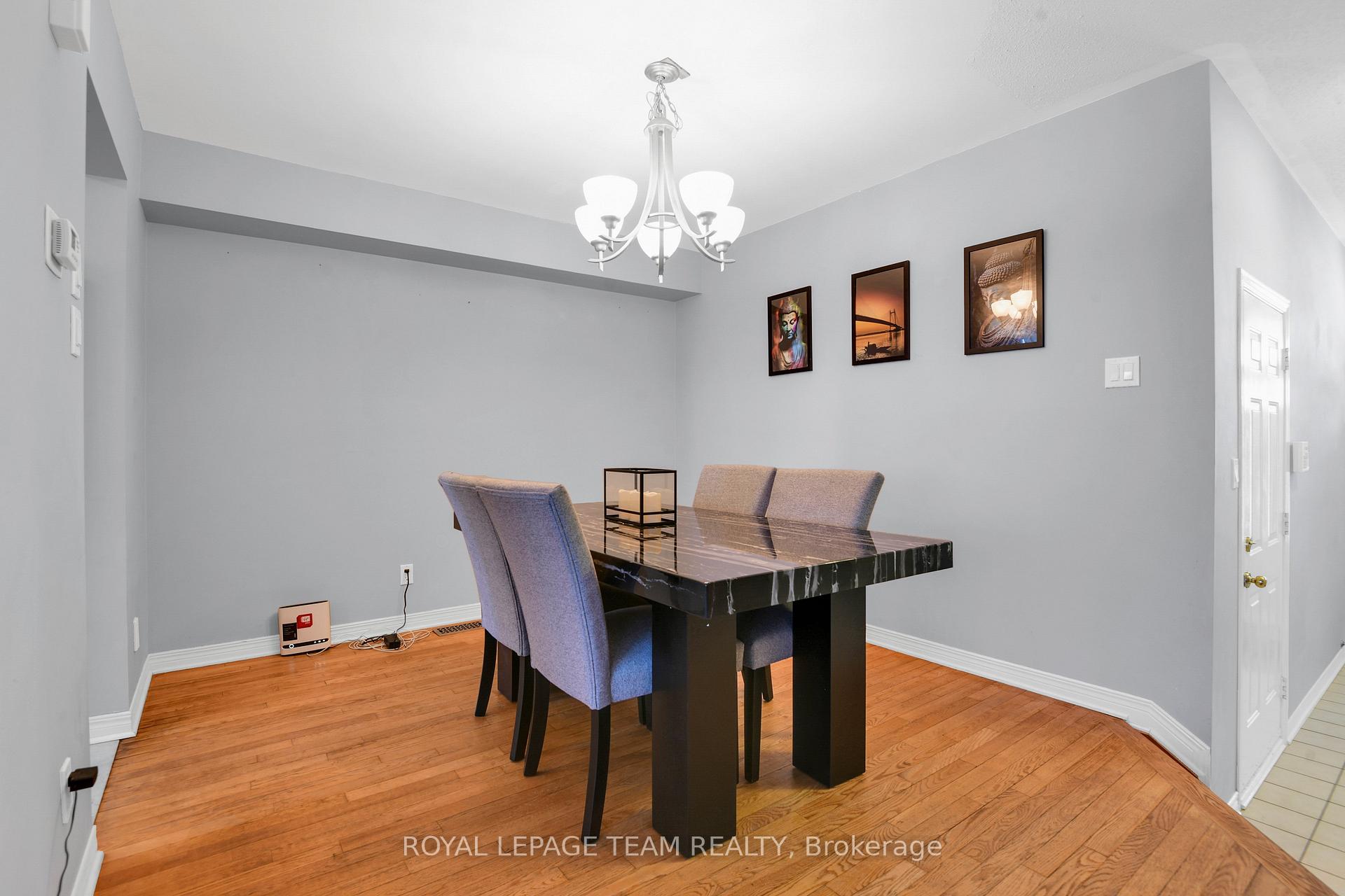 Photo 9 of 122 Kimberwick Crescent, Ottawa, Quinterra — HOMEH
