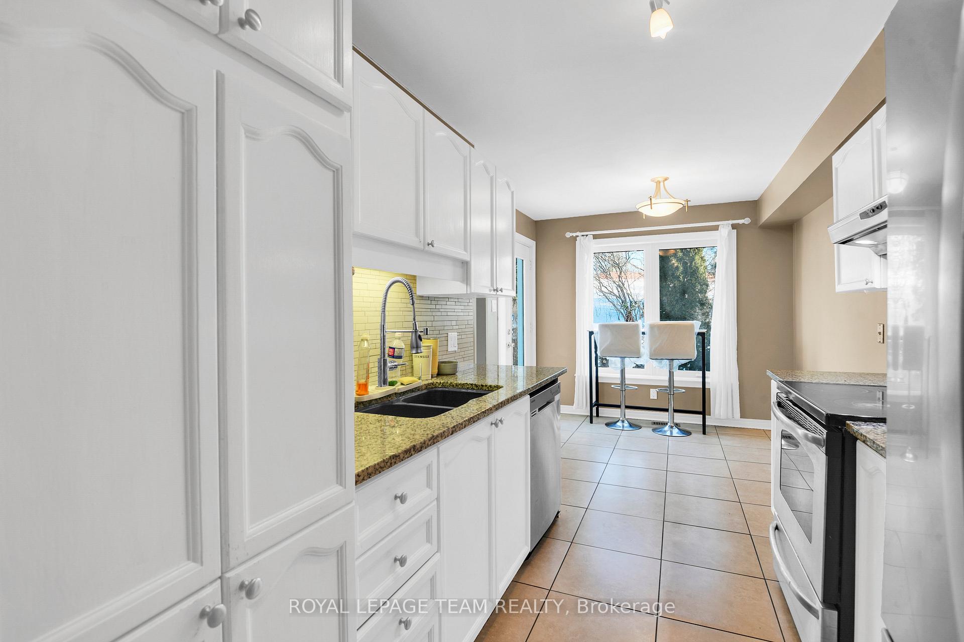 Photo 13 of 122 Kimberwick Crescent, Ottawa, Quinterra — HOMEH