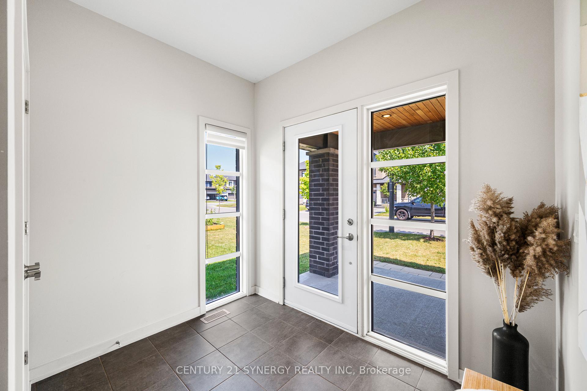 Photo 4 of 673 Odyssey Way, Ottawa, Leitrim — HOMEH