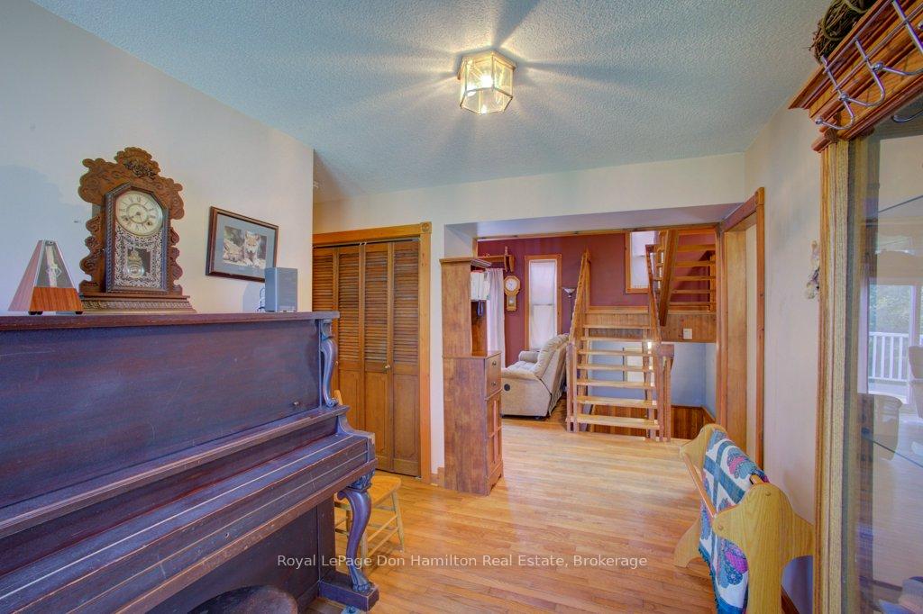 Photo 6 of 8298 8 (Moorefield) Concession, Mapleton, Rural Mapleton — HOMEH