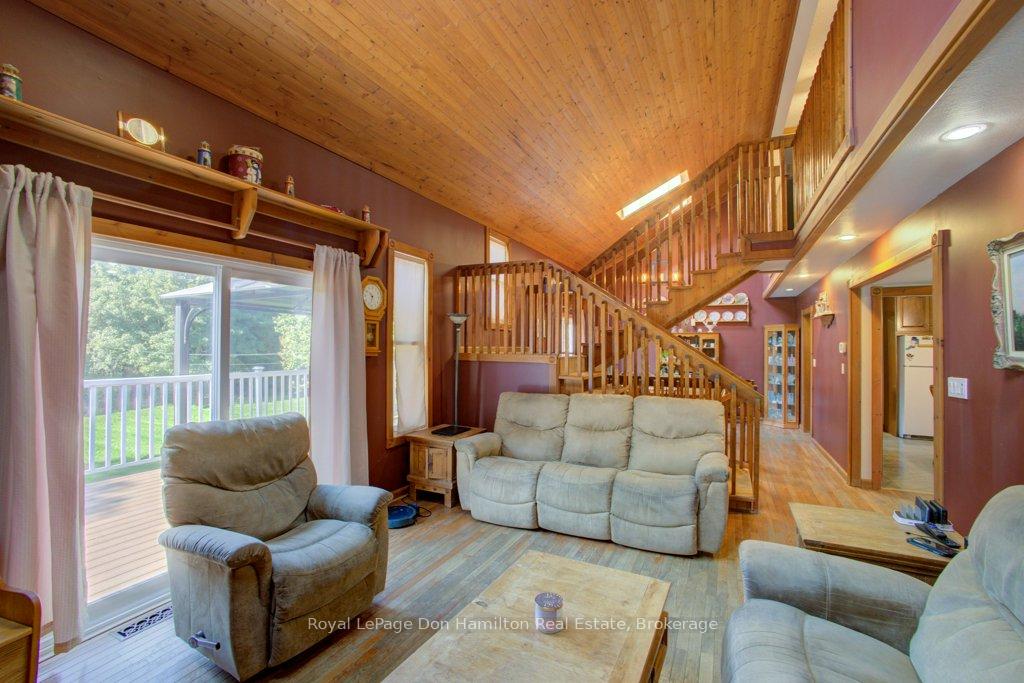 Photo 9 of 8298 8 (Moorefield) Concession, Mapleton, Rural Mapleton — HOMEH