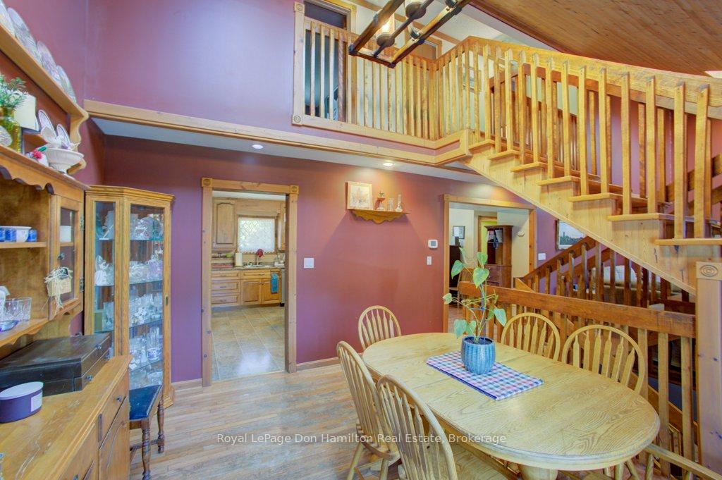 Photo 12 of 8298 8 (Moorefield) Concession, Mapleton, Rural Mapleton — HOMEH