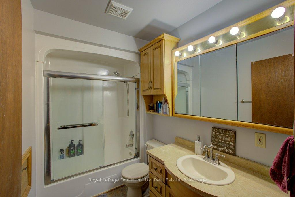 Photo 16 of 8298 8 (Moorefield) Concession, Mapleton, Rural Mapleton — HOMEH