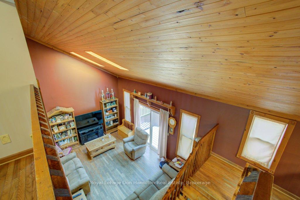 Photo 18 of 8298 8 (Moorefield) Concession, Mapleton, Rural Mapleton — HOMEH