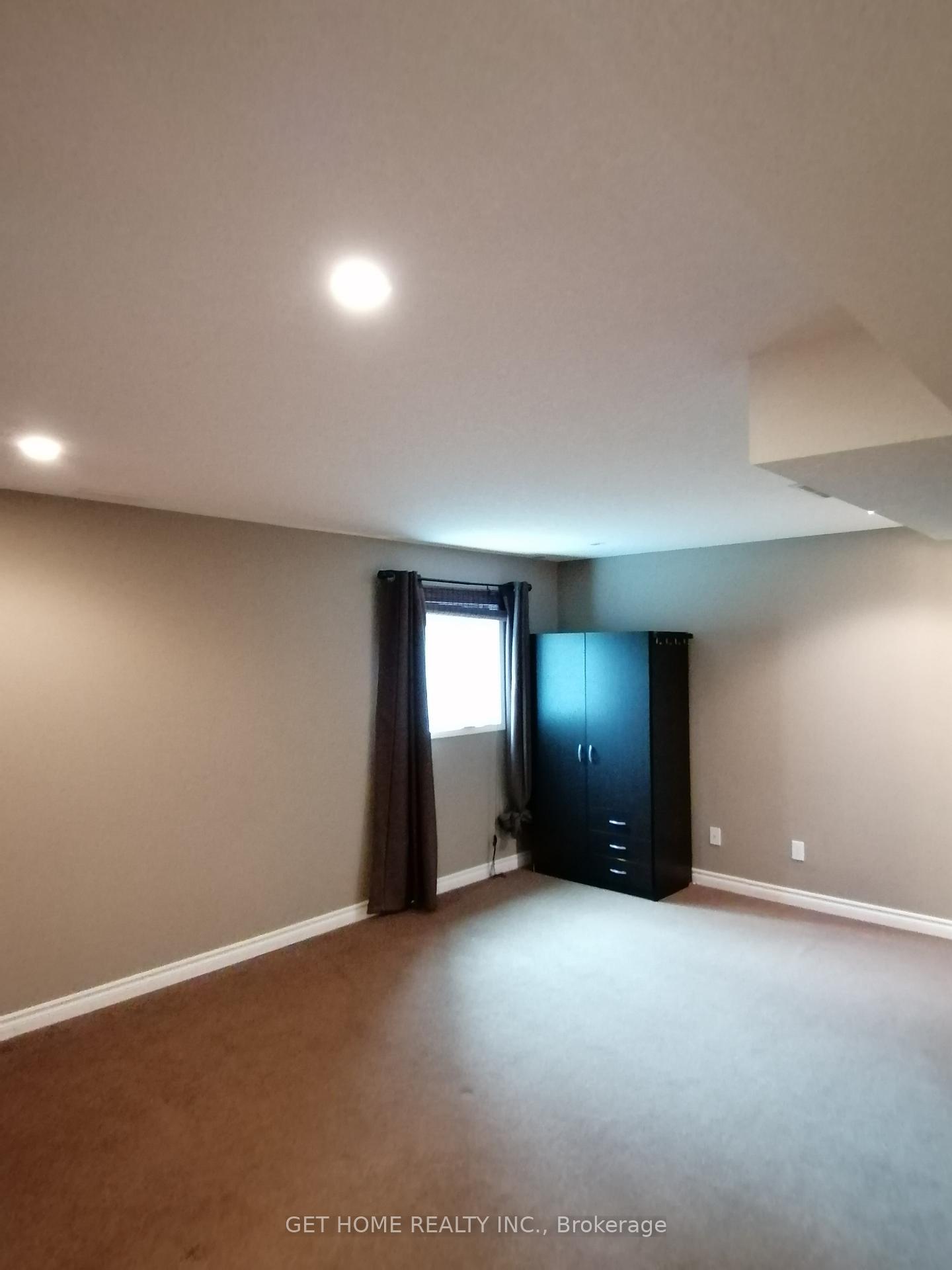 Photo 6 of 712 Activa Avenue, Kitchener — HOMEH