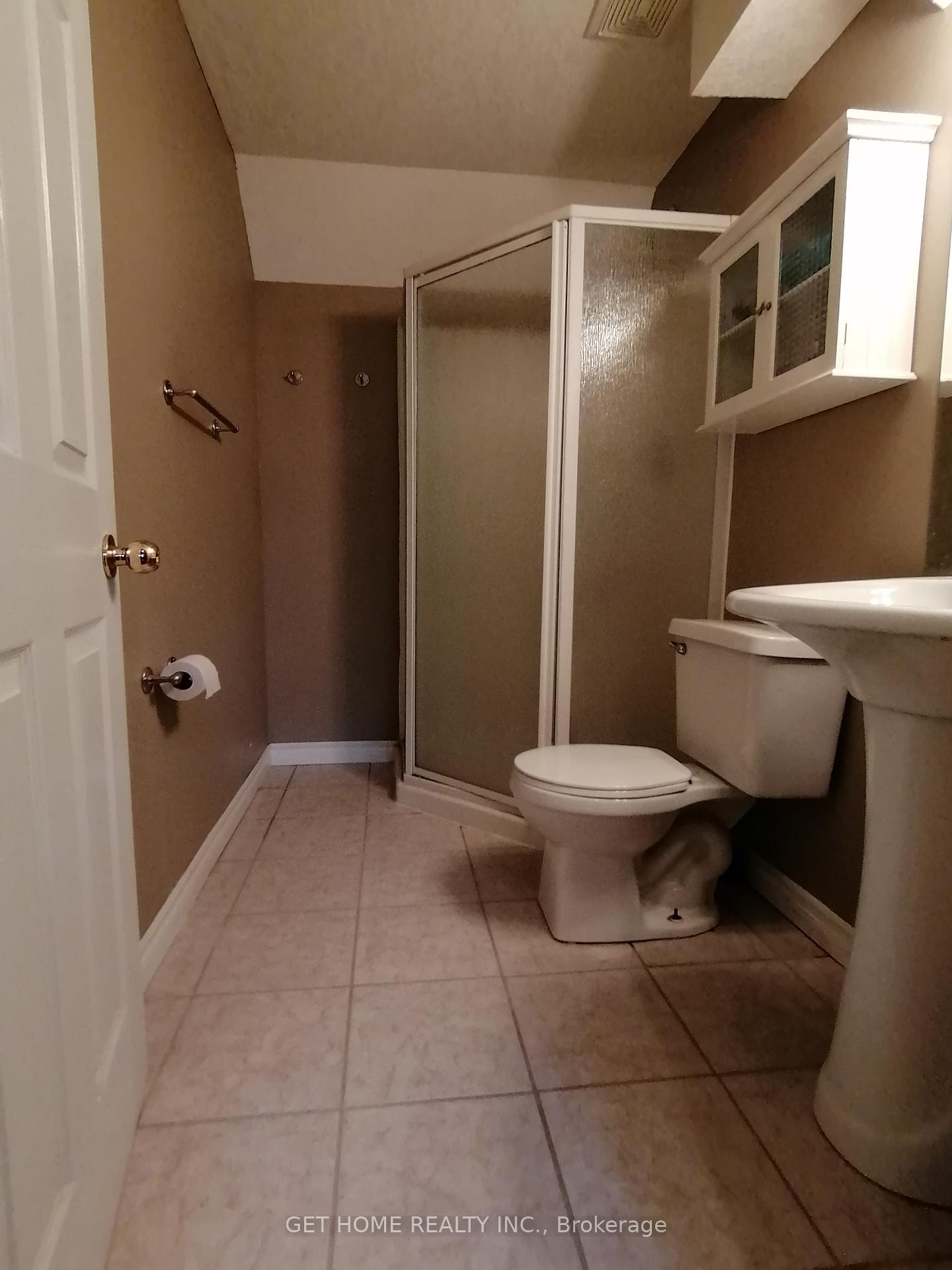 Photo 7 of 712 Activa Avenue, Kitchener — HOMEH