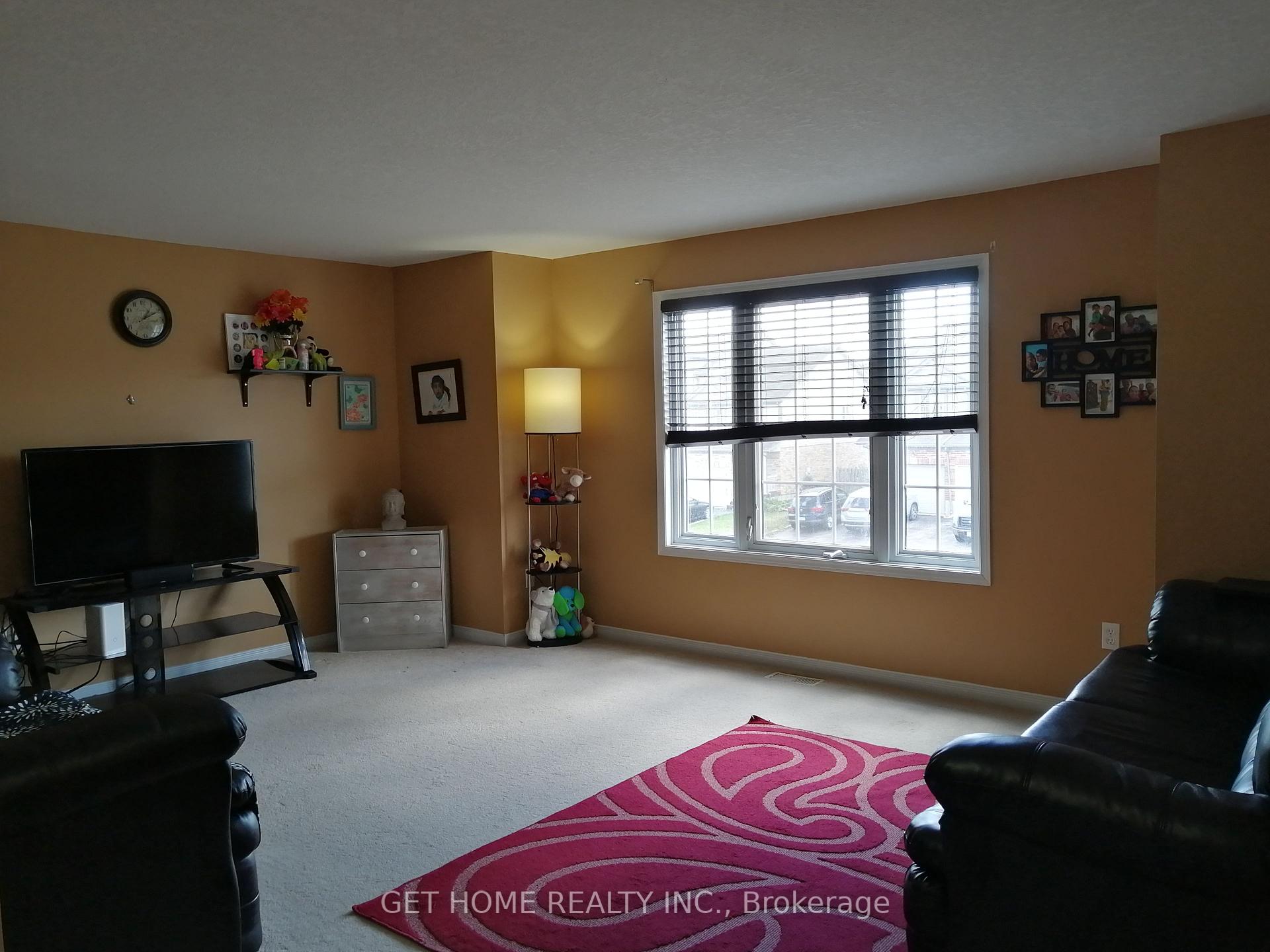 Photo 12 of 712 Activa Avenue, Kitchener — HOMEH
