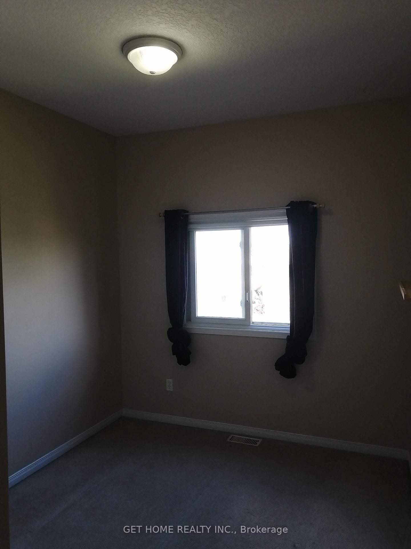 Photo 13 of 712 Activa Avenue, Kitchener — HOMEH