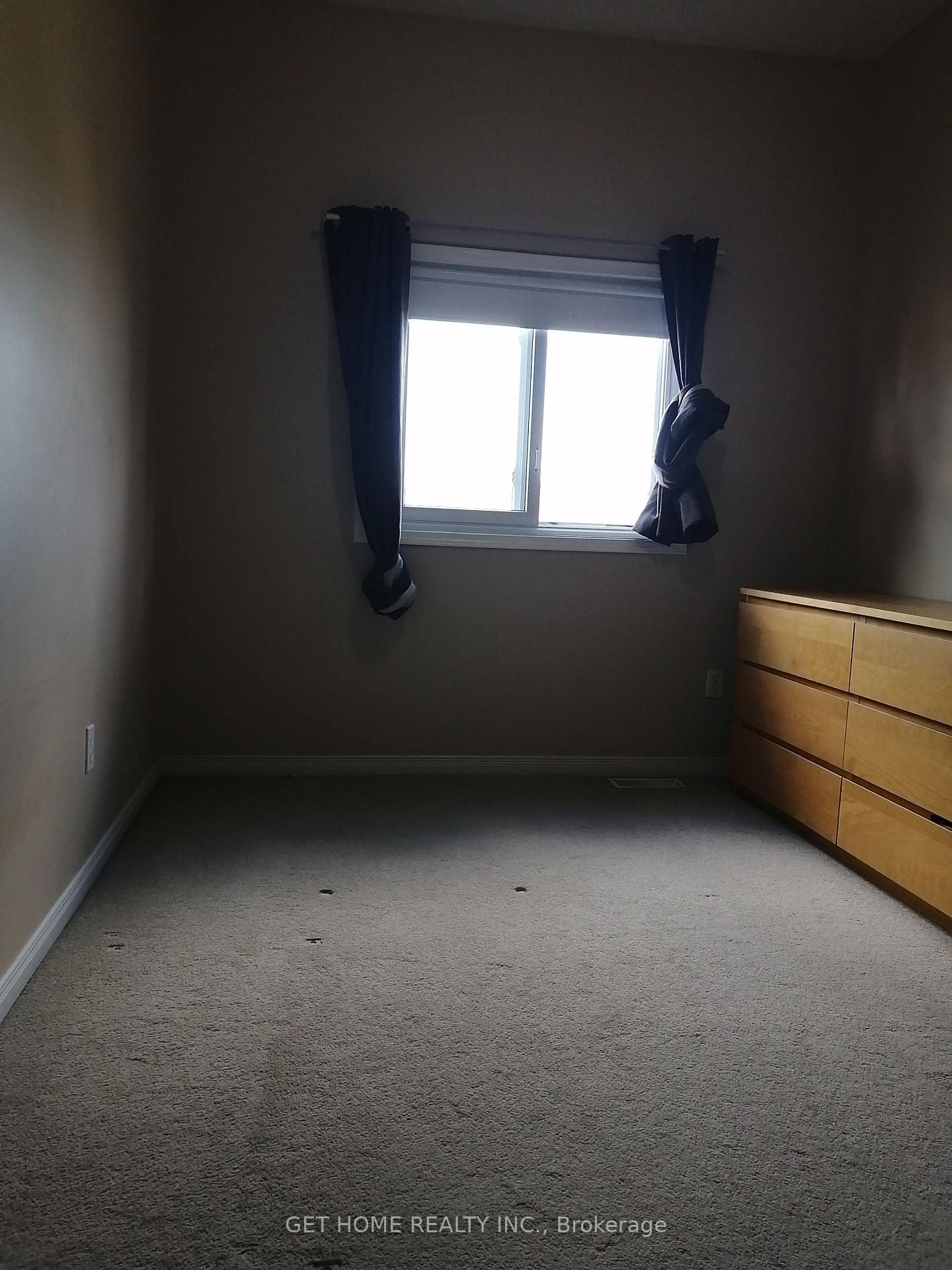 Photo 14 of 712 Activa Avenue, Kitchener — HOMEH