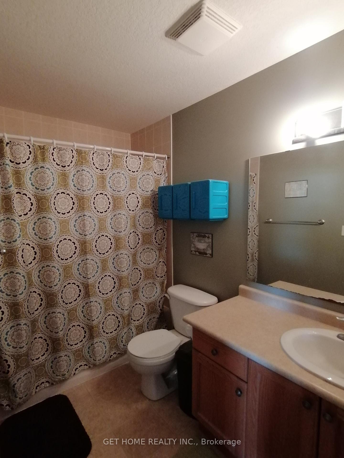 Photo 15 of 712 Activa Avenue, Kitchener — HOMEH