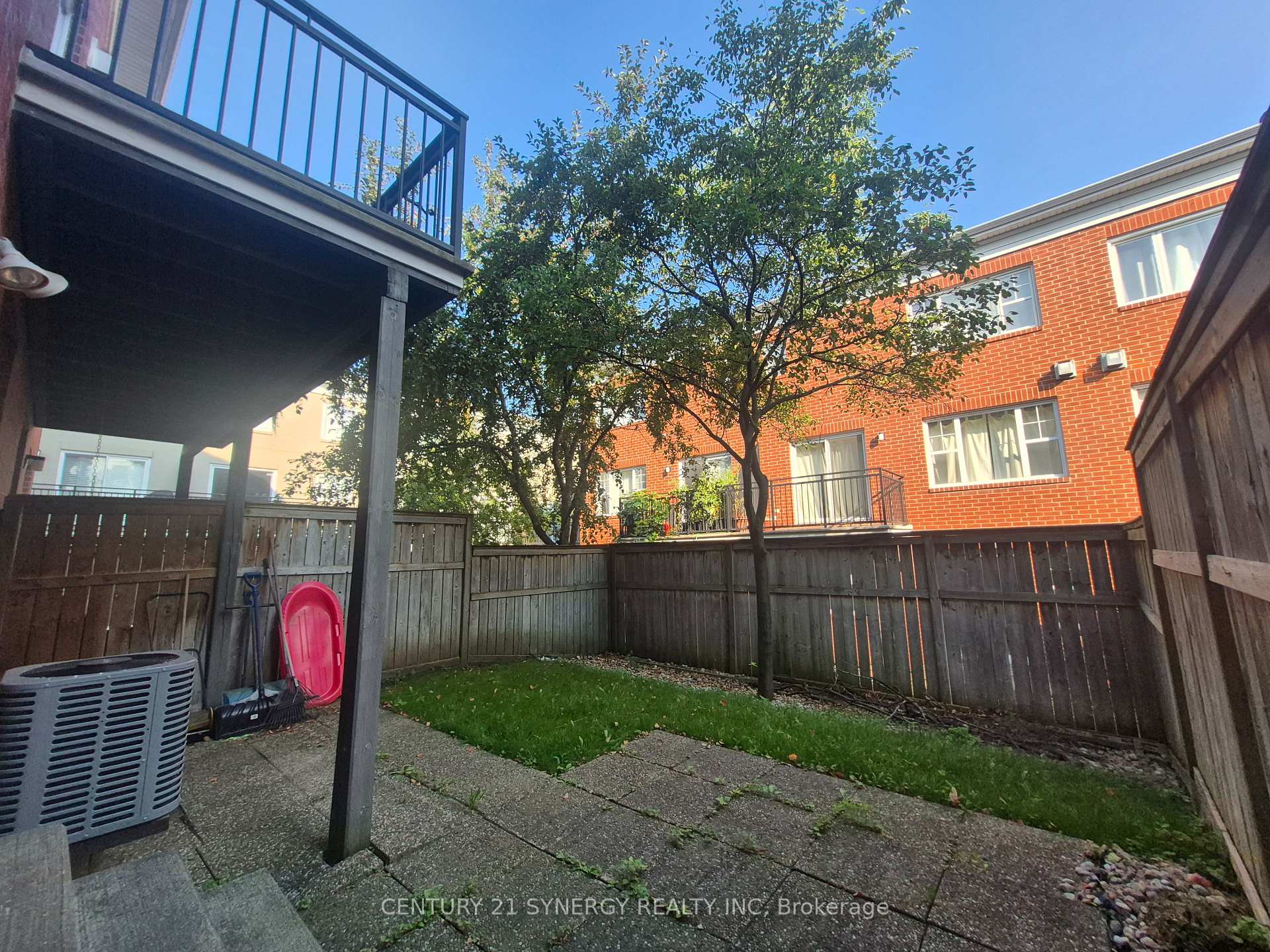 Photo 11 of 14 Kingsbridge Private, Ottawa, Manor Park — HOMEH