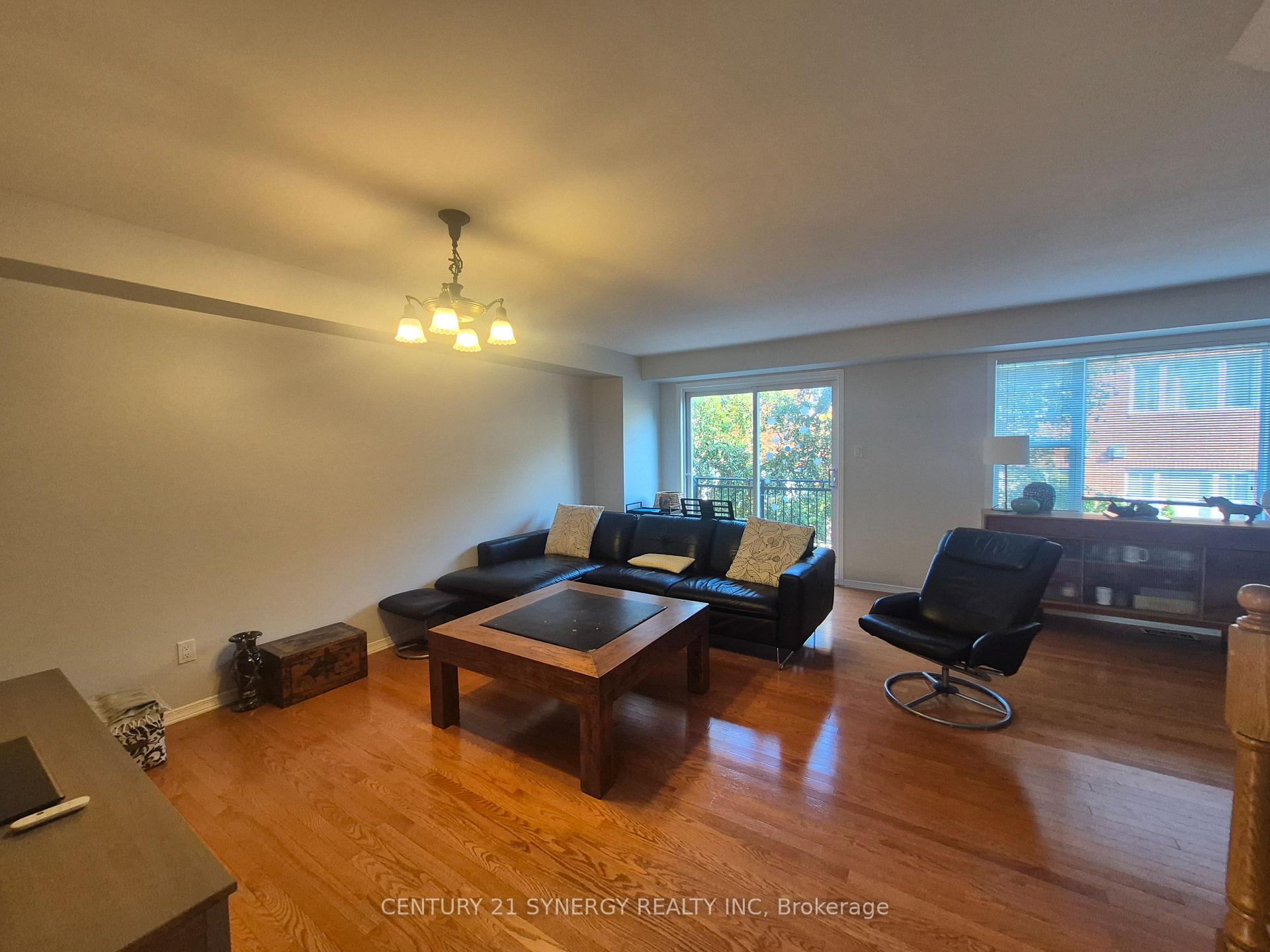 Photo 12 of 14 Kingsbridge Private, Ottawa, Manor Park — HOMEH