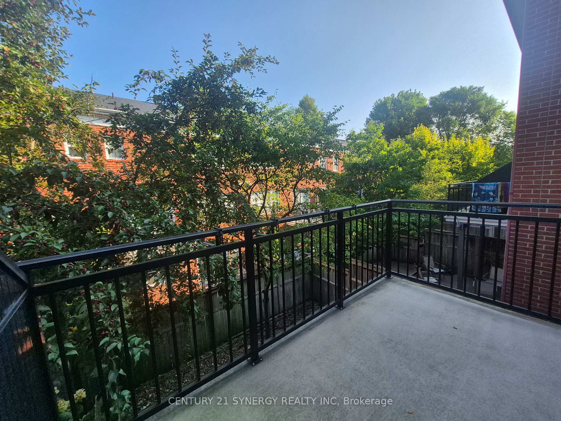 Photo 17 of 14 Kingsbridge Private, Ottawa, Manor Park — HOMEH