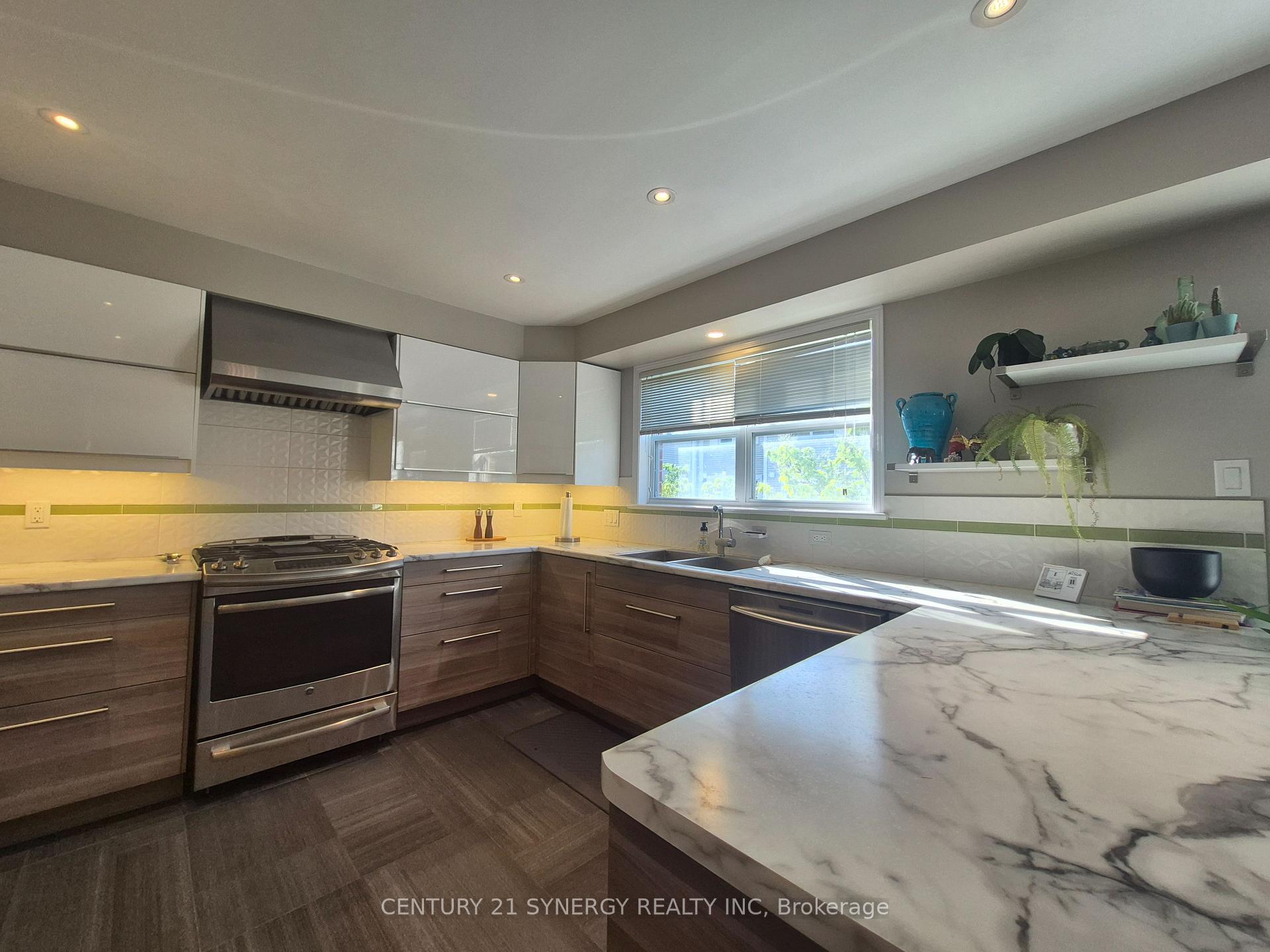 Photo 20 of 14 Kingsbridge Private, Ottawa, Manor Park — HOMEH