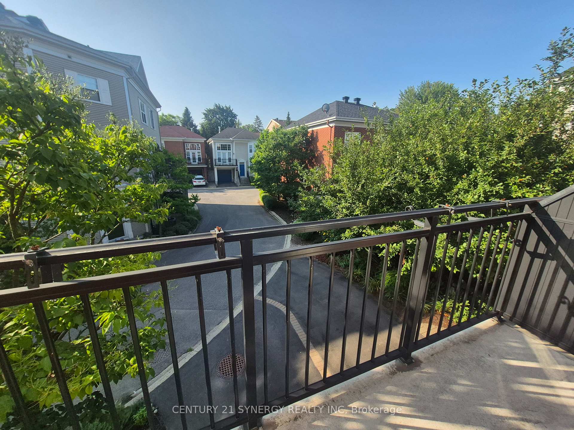 Photo 25 of 14 Kingsbridge Private, Ottawa, Manor Park — HOMEH