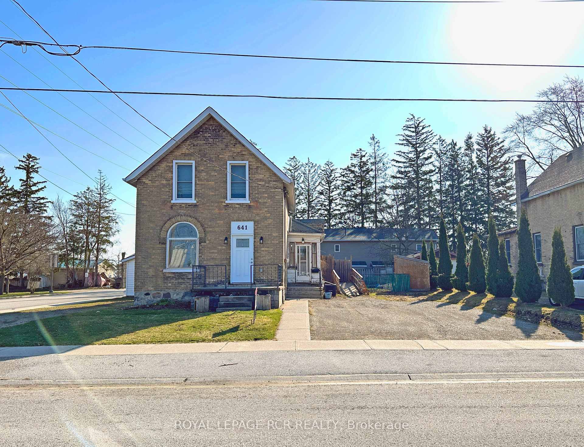 Front of 641 10TH Avenue