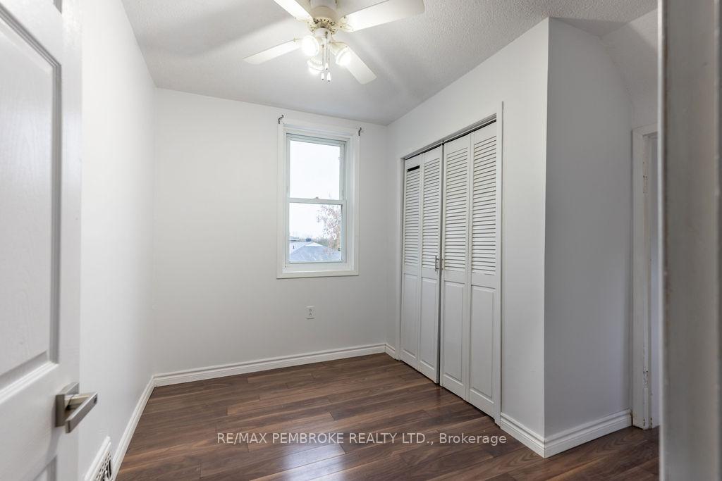 Photo 15 of 618 Elgin Street, Laurentian Valley — HOMEH