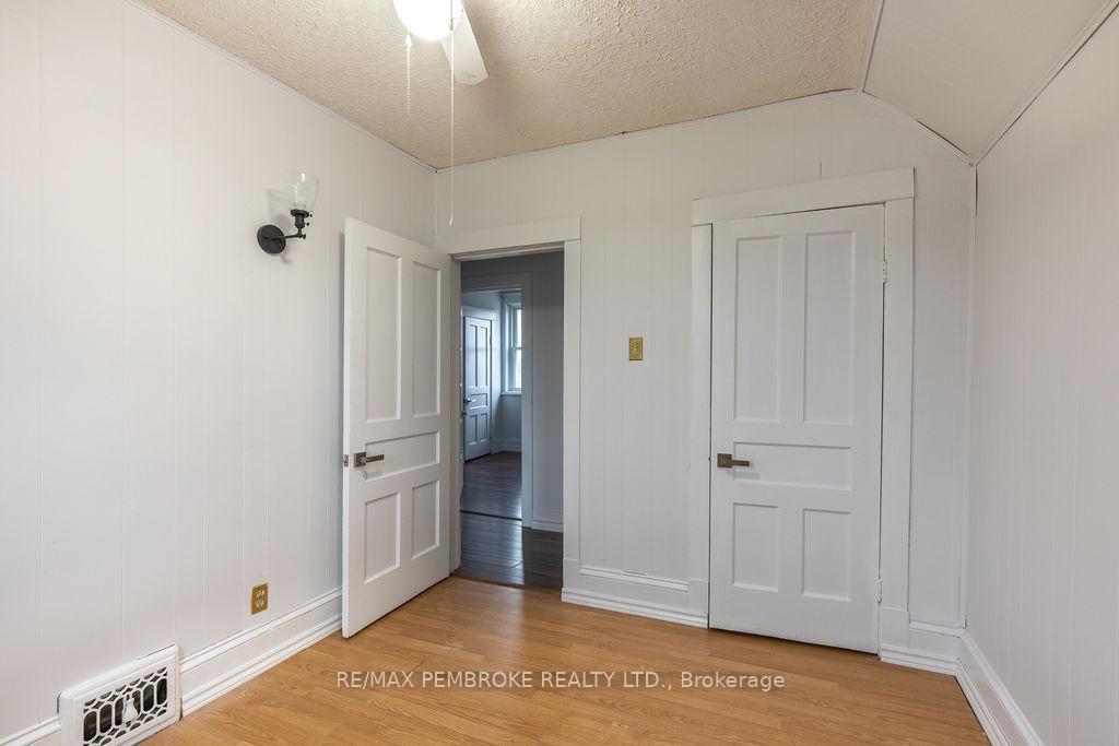 Photo 16 of 618 Elgin Street, Laurentian Valley — HOMEH