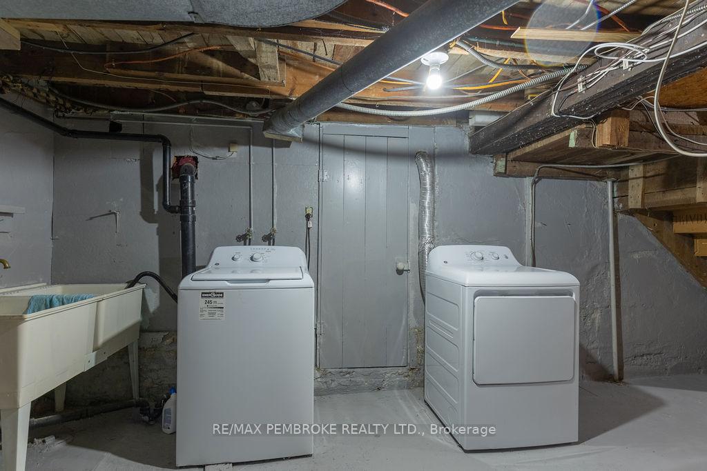 Photo 22 of 618 Elgin Street, Laurentian Valley — HOMEH