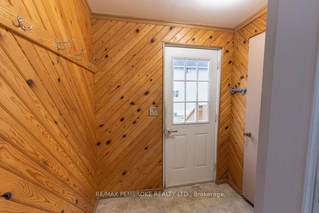 Photo 25 of 618 Elgin Street, Laurentian Valley — HOMEH