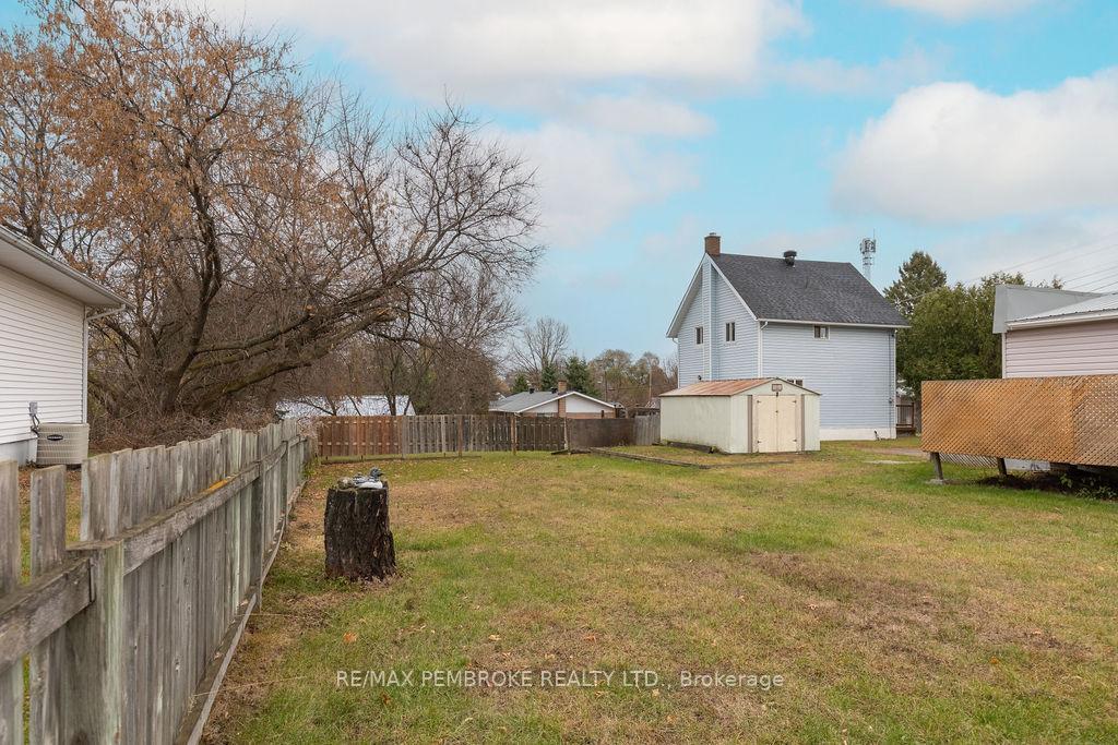 Photo 30 of 618 Elgin Street, Laurentian Valley — HOMEH
