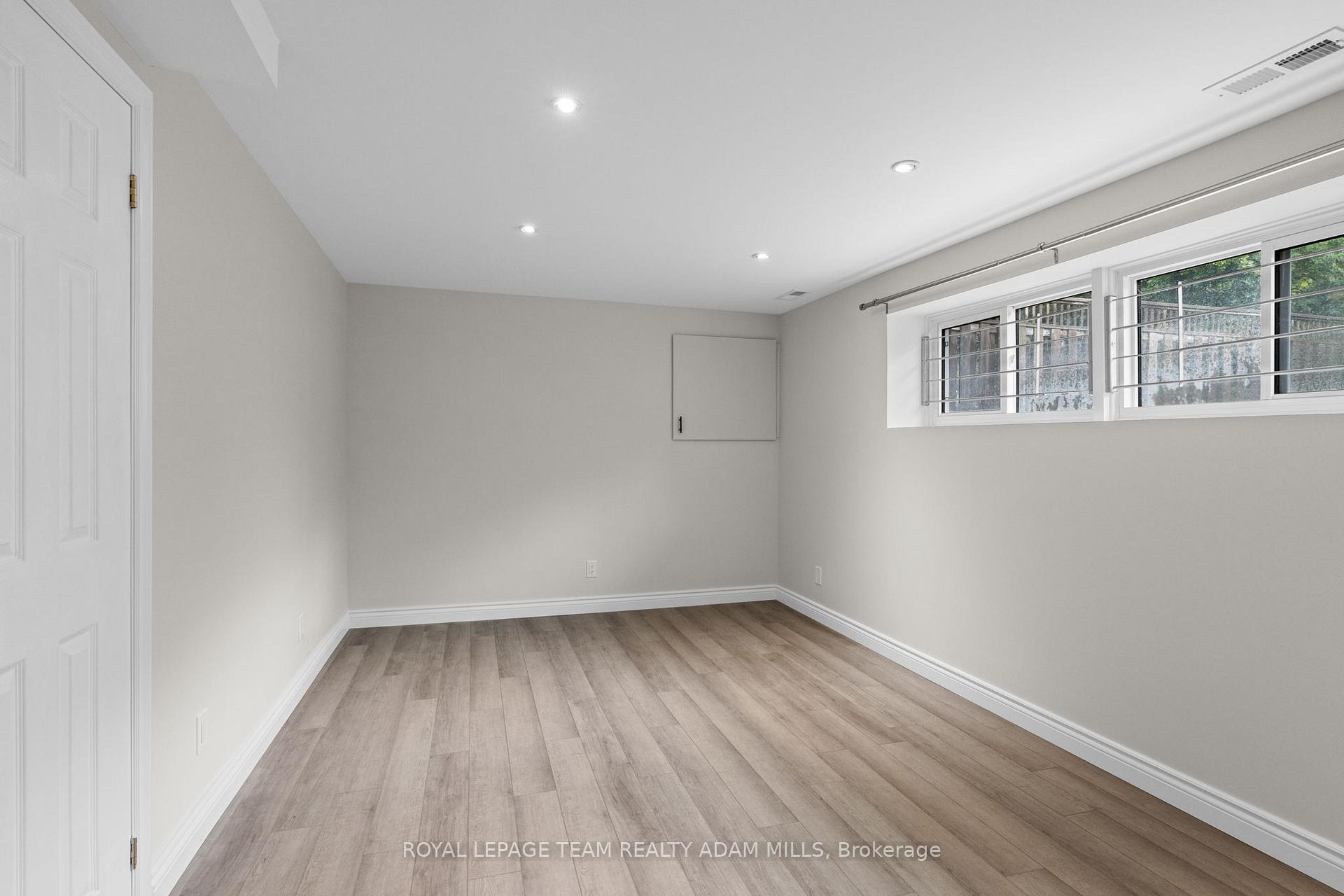Photo 28 of 22 Fireside Crescent, Ottawa, Hunt Club Park/Greenboro — HOMEH