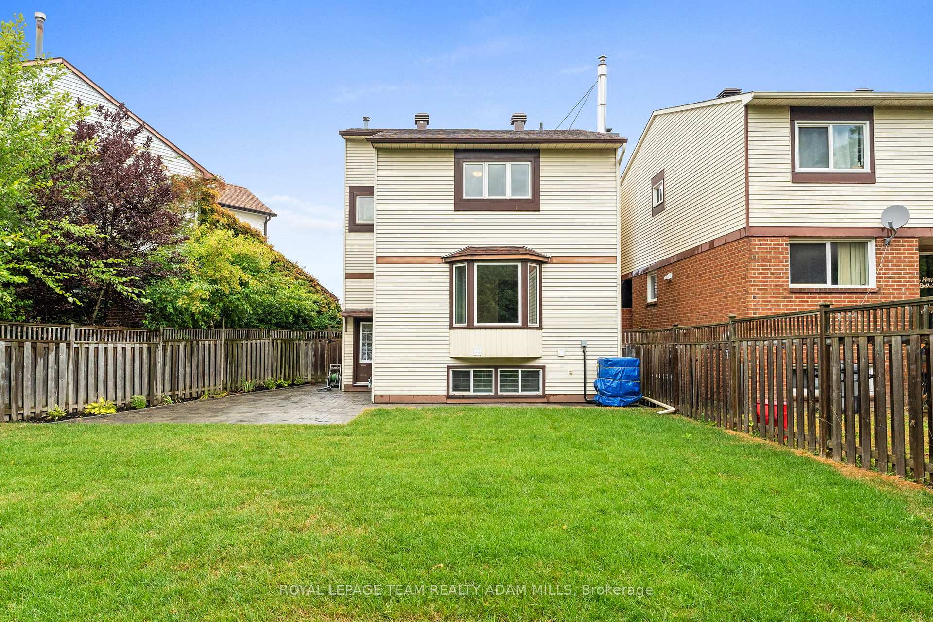 Photo 33 of 22 Fireside Crescent, Ottawa, Hunt Club Park/Greenboro — HOMEH