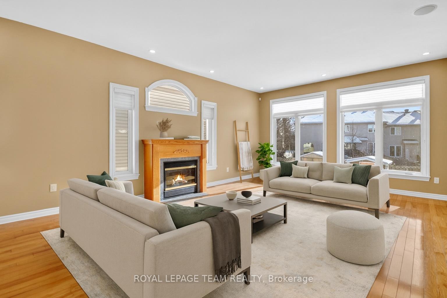 Photo 5 of 59 Polo Lane, Ottawa, Kanata - Emerald Meadows/Trailwest — HOMEH