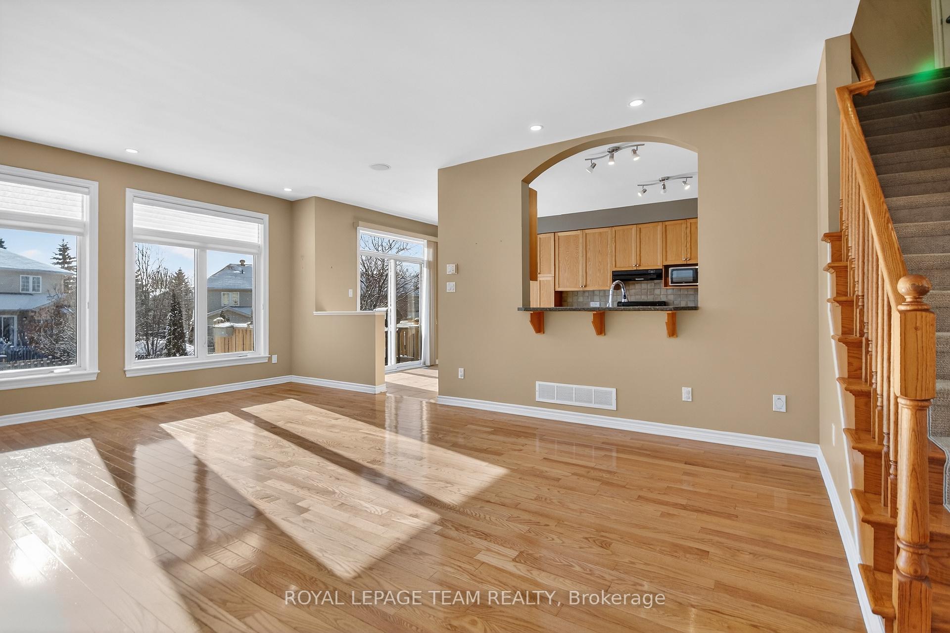 Photo 9 of 59 Polo Lane, Ottawa, Kanata - Emerald Meadows/Trailwest — HOMEH