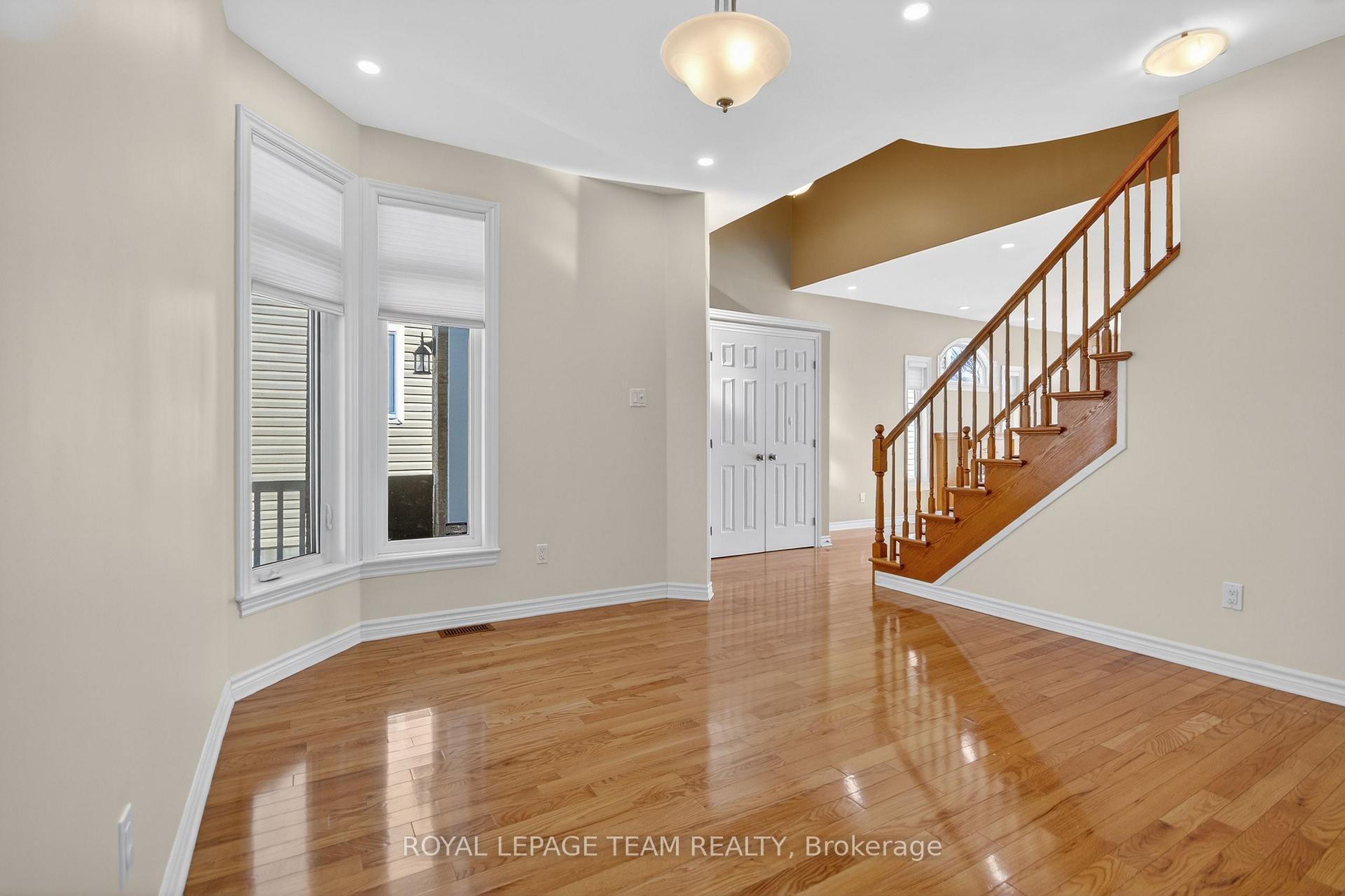 Photo 11 of 59 Polo Lane, Ottawa, Kanata - Emerald Meadows/Trailwest — HOMEH