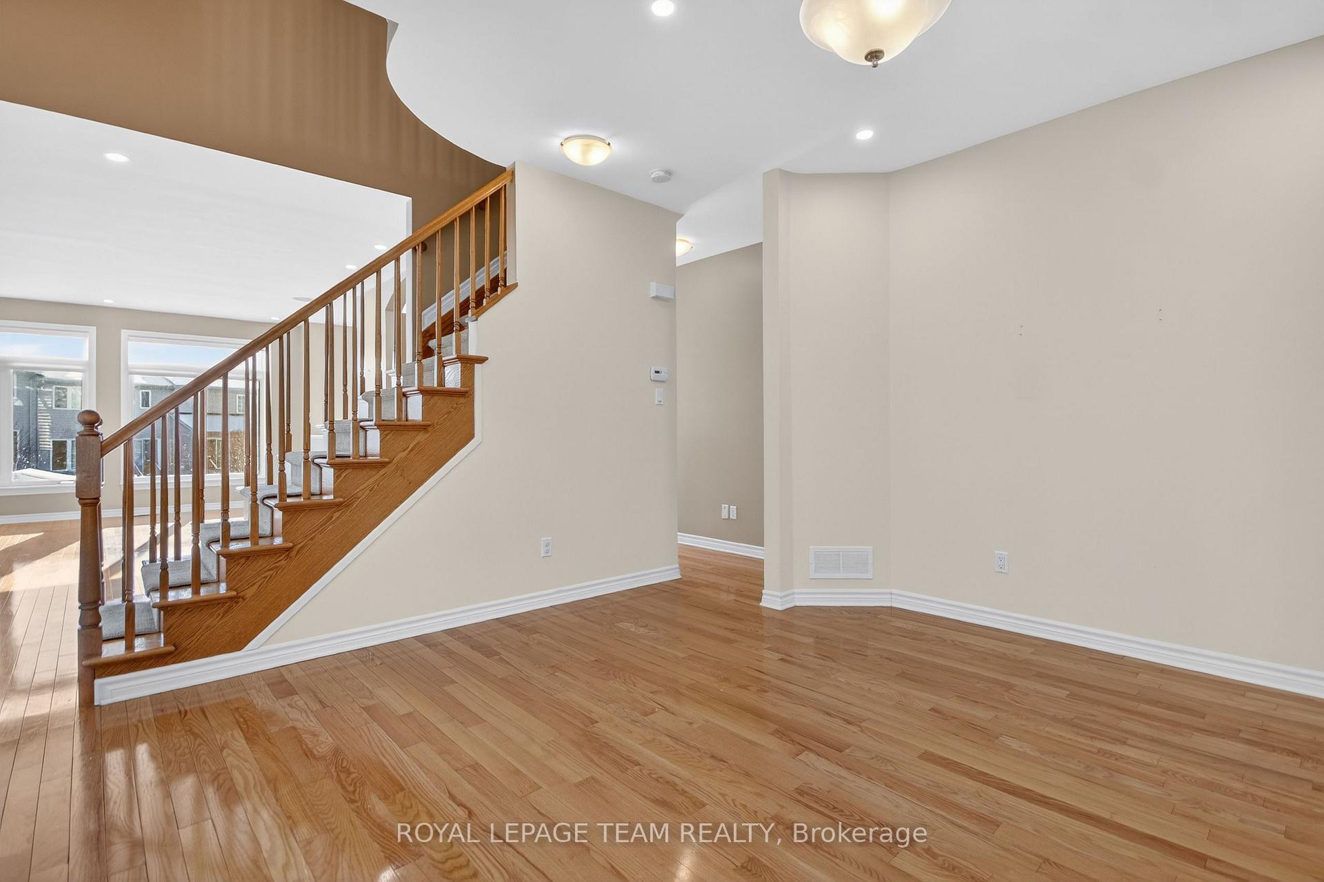 Photo 12 of 59 Polo Lane, Ottawa, Kanata - Emerald Meadows/Trailwest — HOMEH