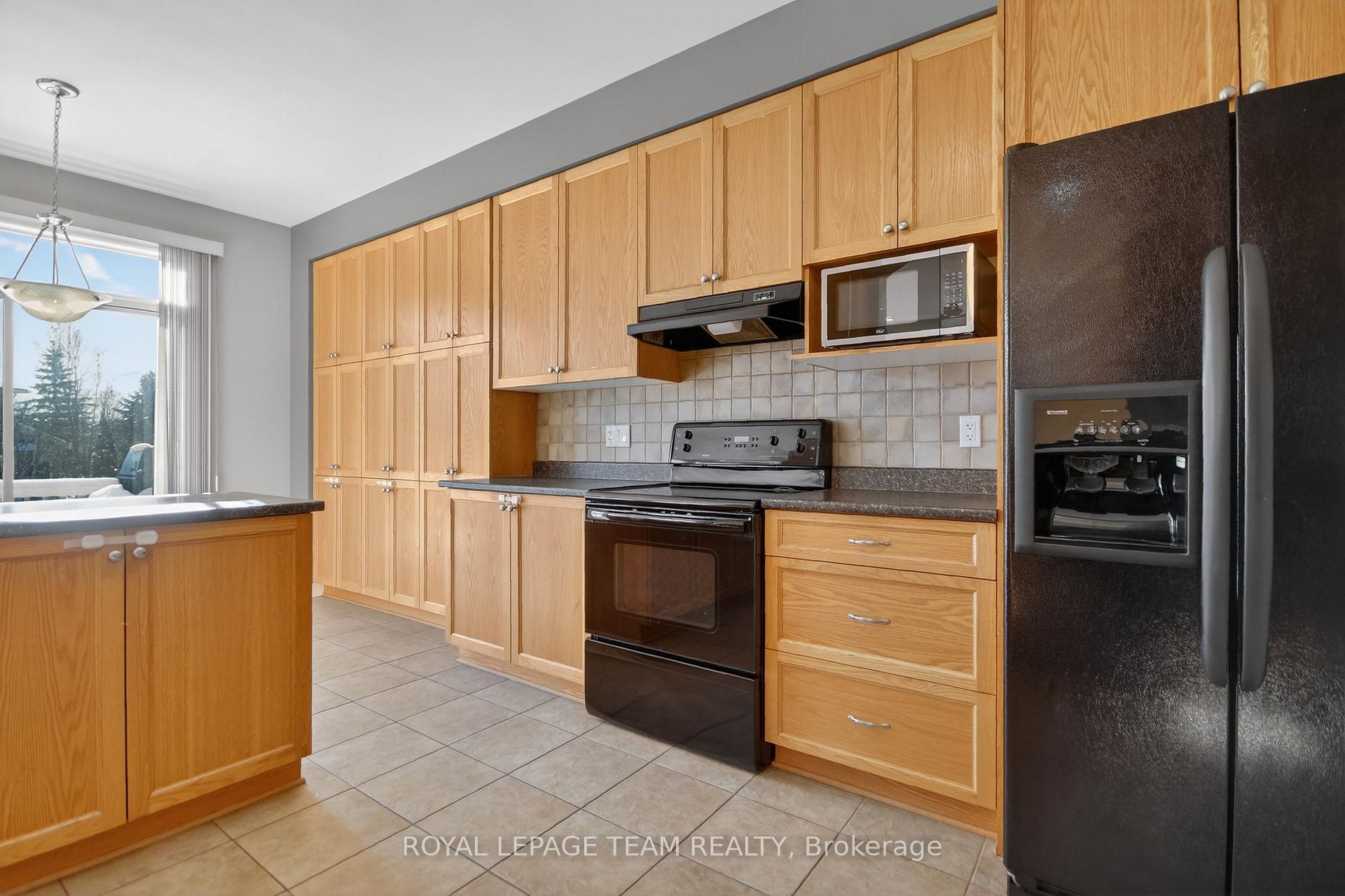 Photo 14 of 59 Polo Lane, Ottawa, Kanata - Emerald Meadows/Trailwest — HOMEH