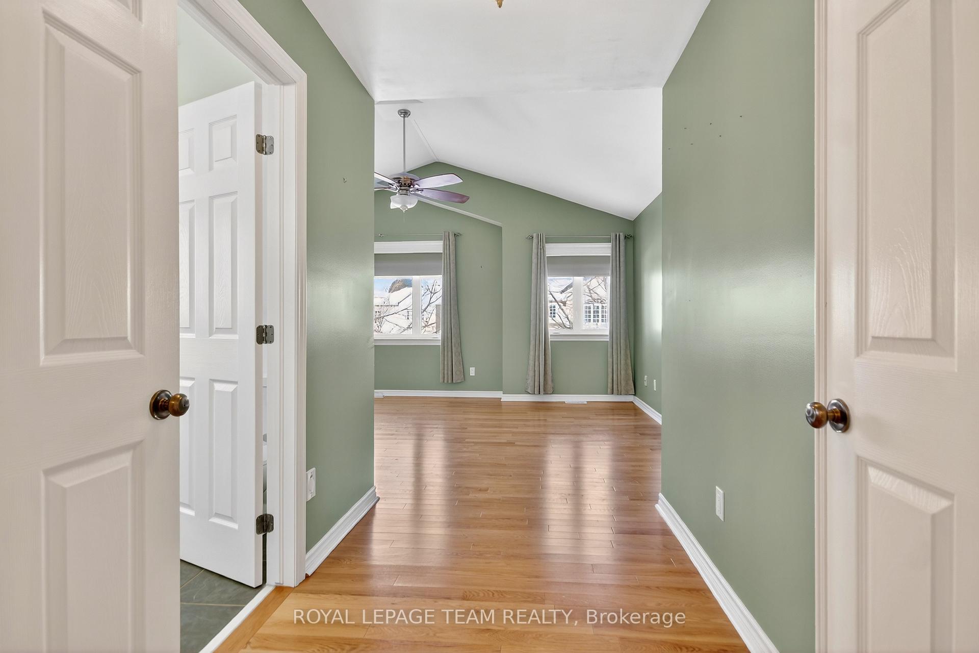 Photo 20 of 59 Polo Lane, Ottawa, Kanata - Emerald Meadows/Trailwest — HOMEH