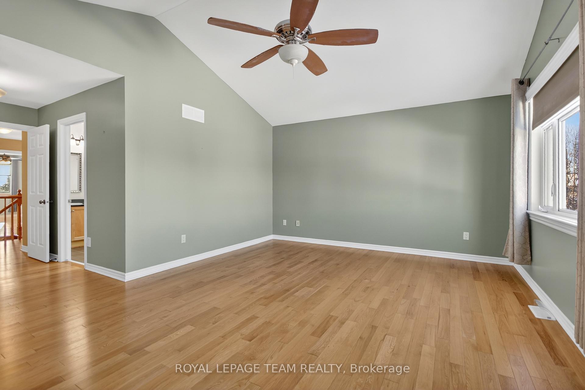Photo 24 of 59 Polo Lane, Ottawa, Kanata - Emerald Meadows/Trailwest — HOMEH