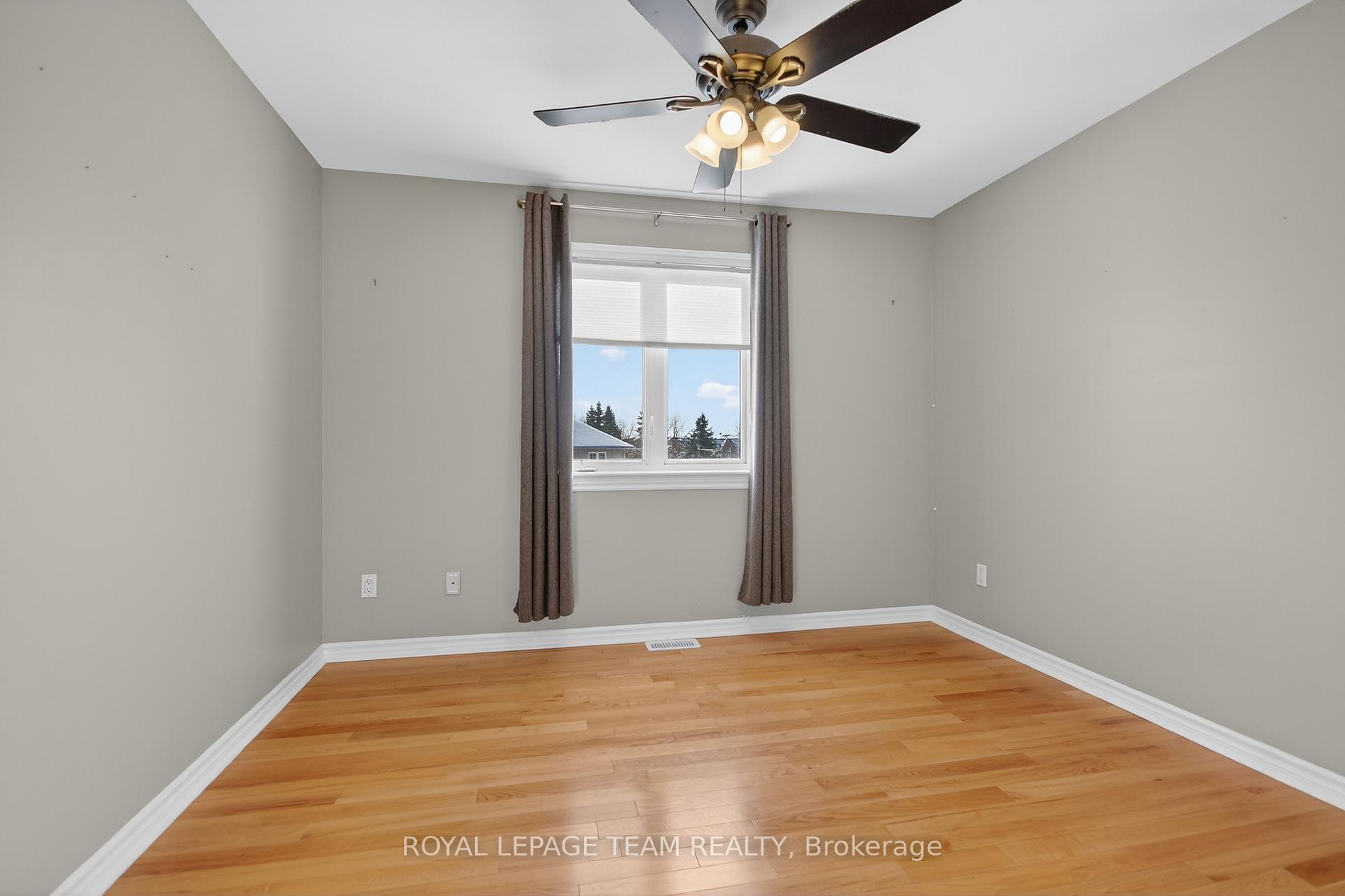 Photo 32 of 59 Polo Lane, Ottawa, Kanata - Emerald Meadows/Trailwest — HOMEH