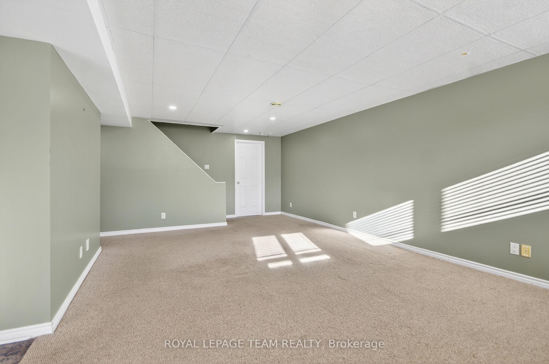 Photo 43 of 59 Polo Lane, Ottawa, Kanata - Emerald Meadows/Trailwest — HOMEH