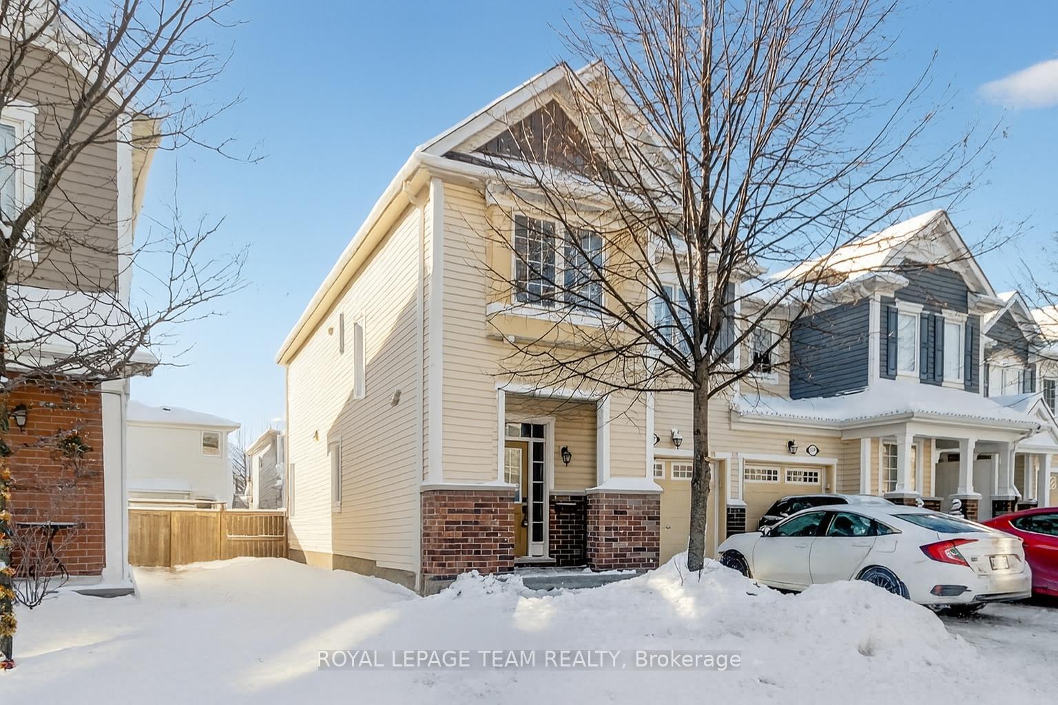 Photo 2 of 507 Foxlight Circle, Ottawa, Kanata - Emerald Meadows/Trailwest — HOMEH