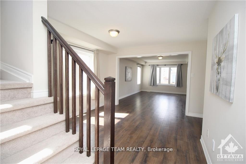 Photo 6 of 507 Foxlight Circle, Ottawa, Kanata - Emerald Meadows/Trailwest — HOMEH