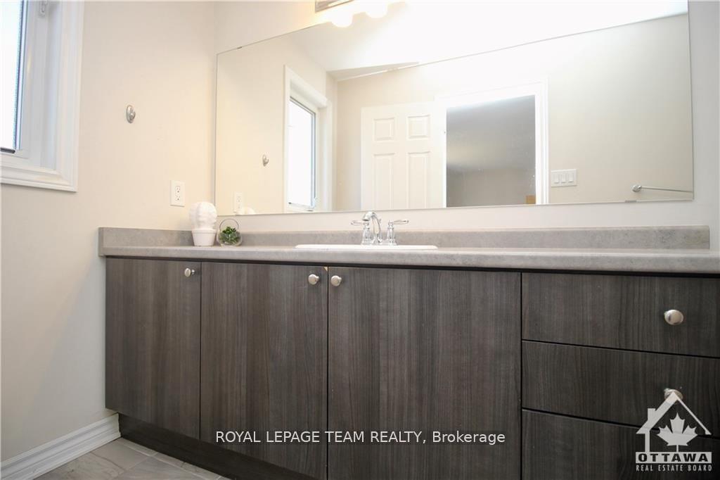 Photo 21 of 507 Foxlight Circle, Ottawa, Kanata - Emerald Meadows/Trailwest — HOMEH