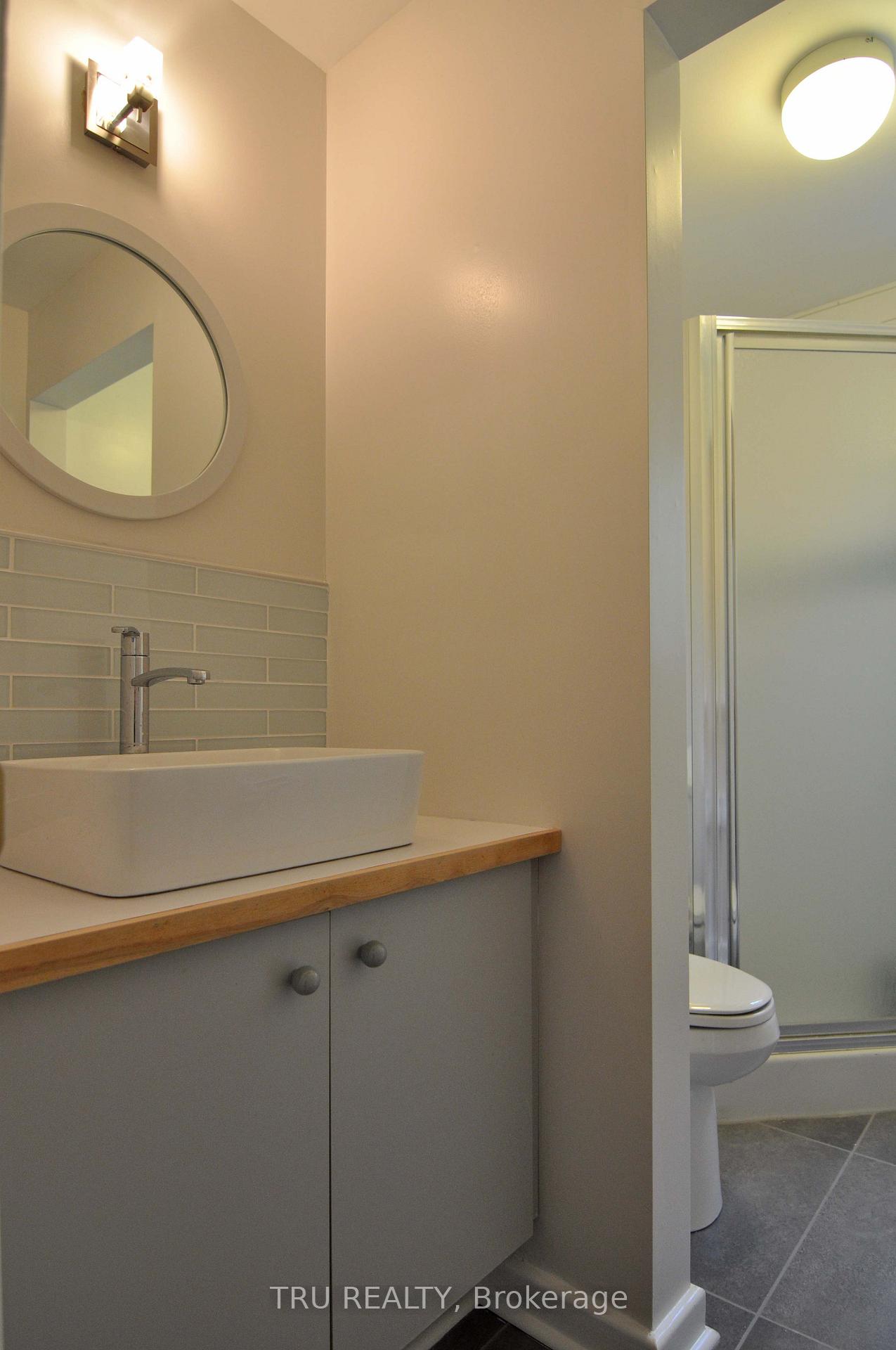 Photo 13 of 4 Braemar Street, Ottawa, Manor Park — HOMEH