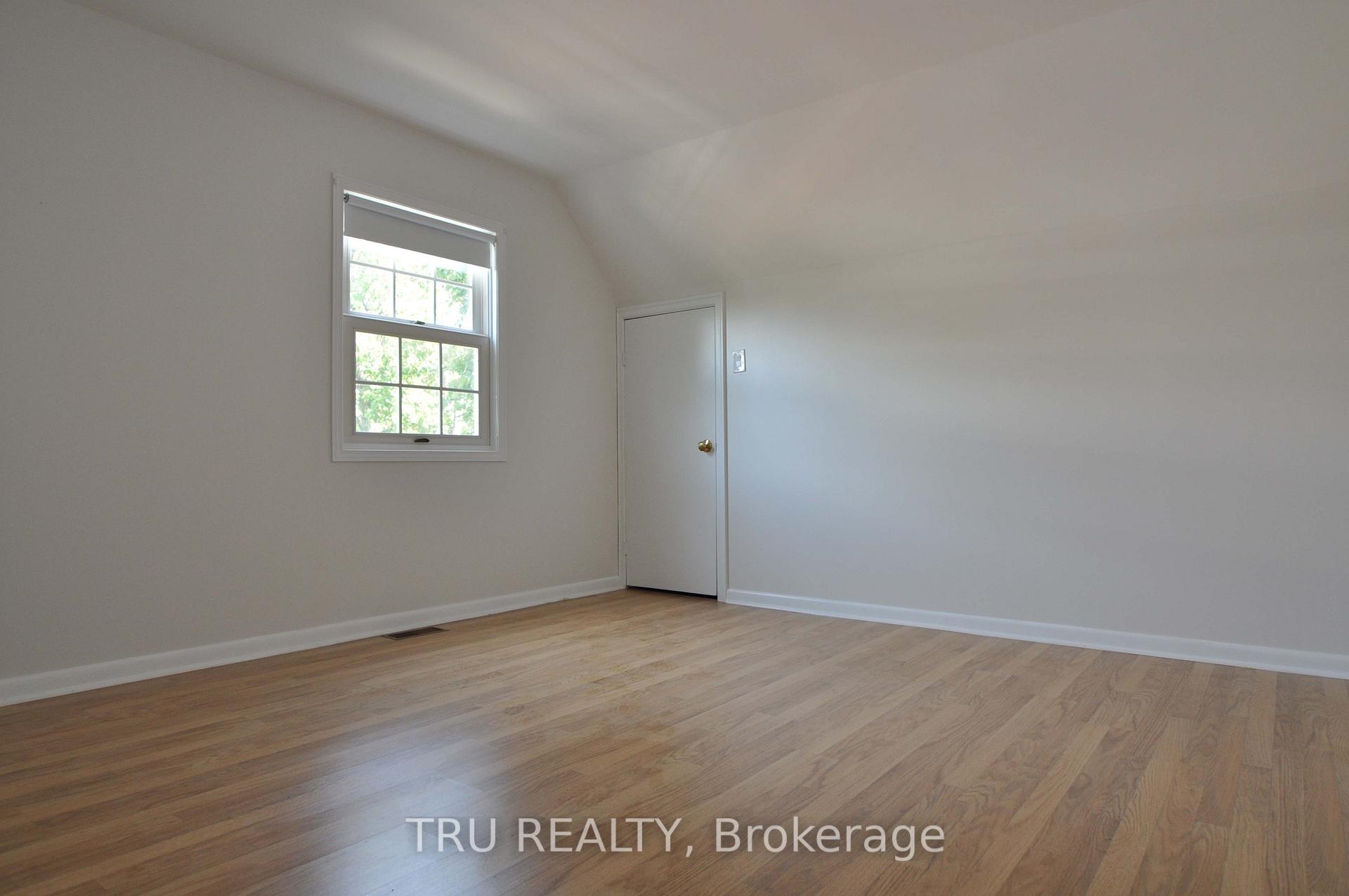 Photo 18 of 4 Braemar Street, Ottawa, Manor Park — HOMEH