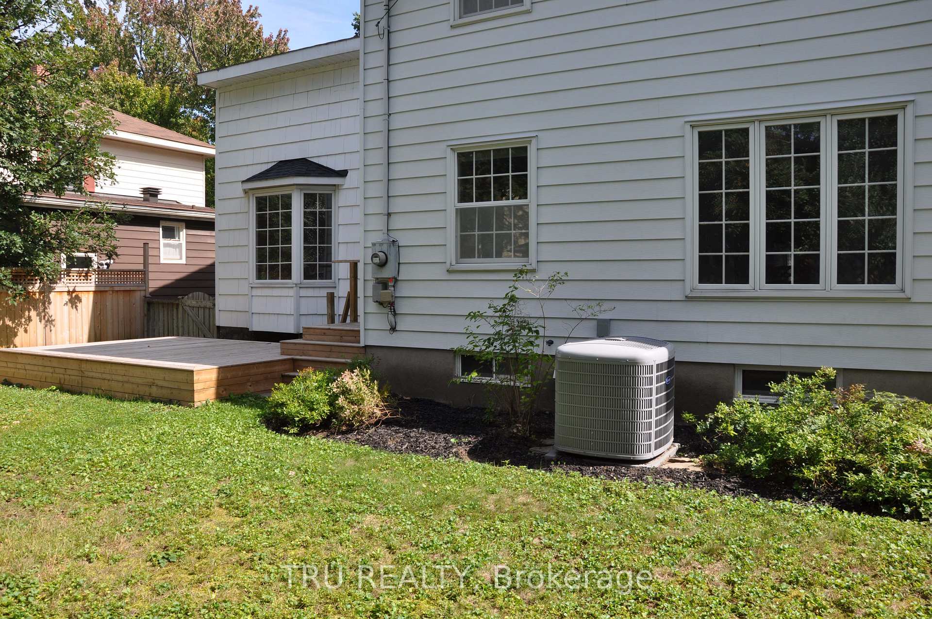 Photo 23 of 4 Braemar Street, Ottawa, Manor Park — HOMEH