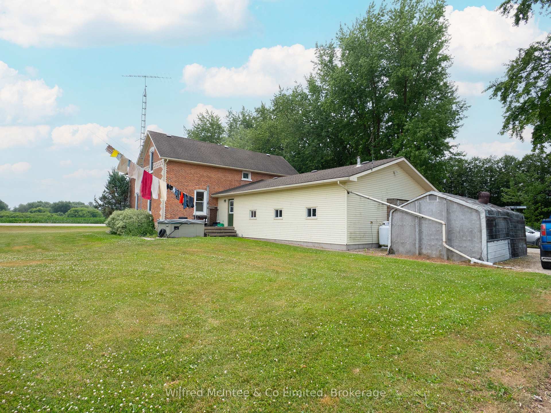 Photo 5 of 44470 Harriston Road W, Howick — HOMEH