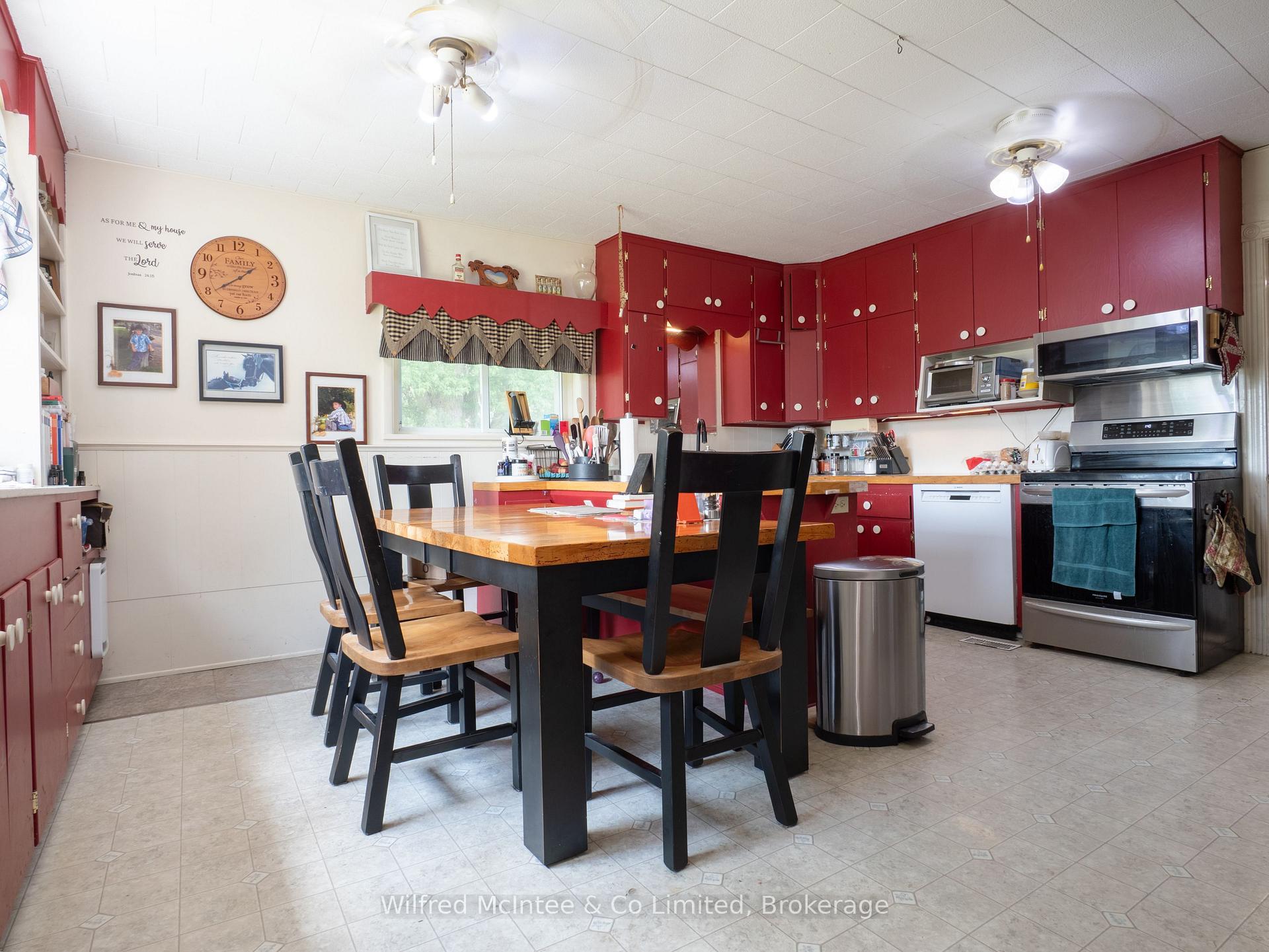 Photo 6 of 44470 Harriston Road W, Howick — HOMEH