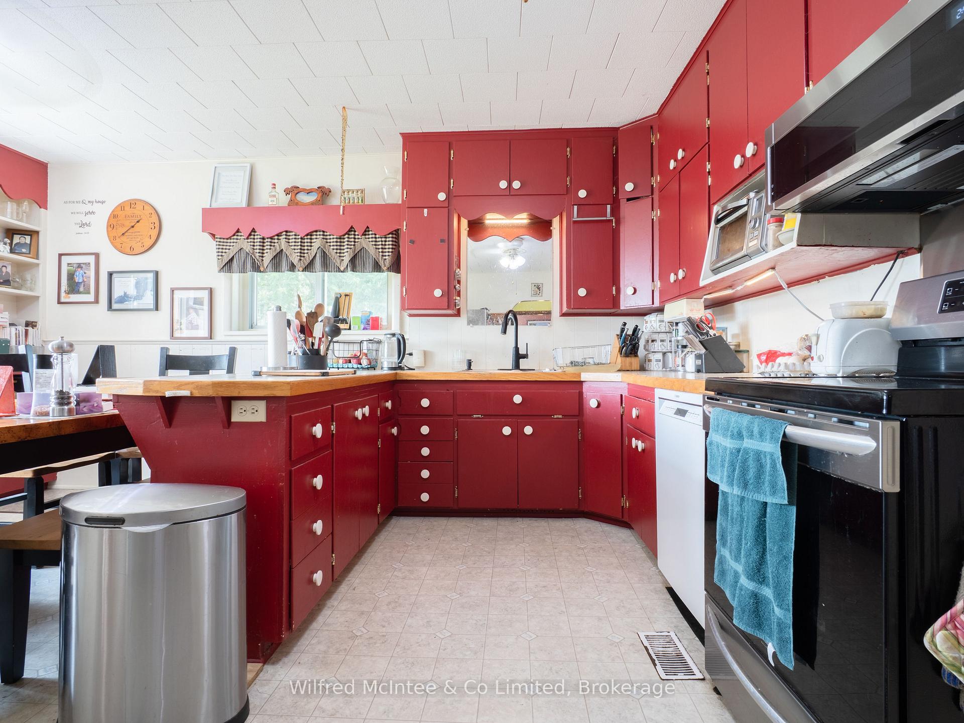 Photo 8 of 44470 Harriston Road W, Howick — HOMEH