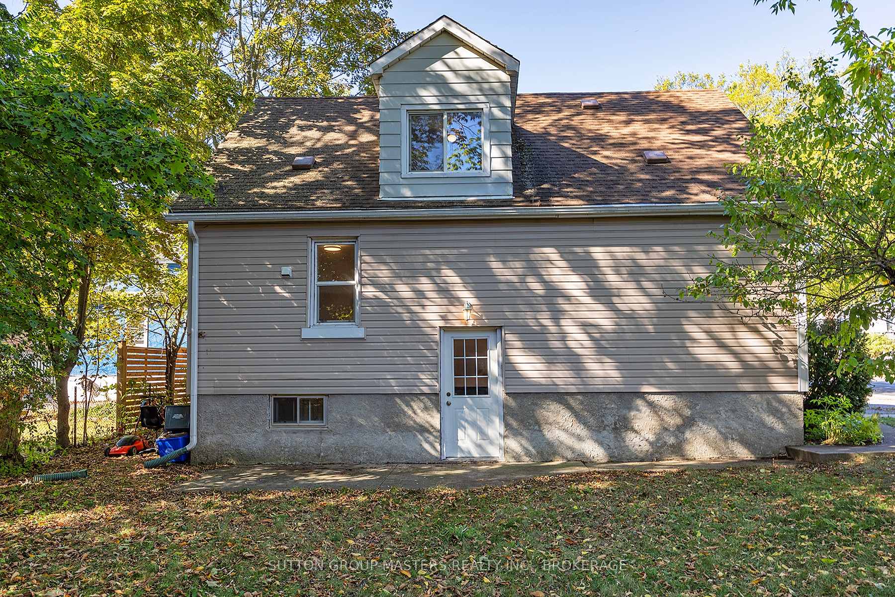 Photo 7 of 720 Brock Street, Kingston, Central City East — HOMEH