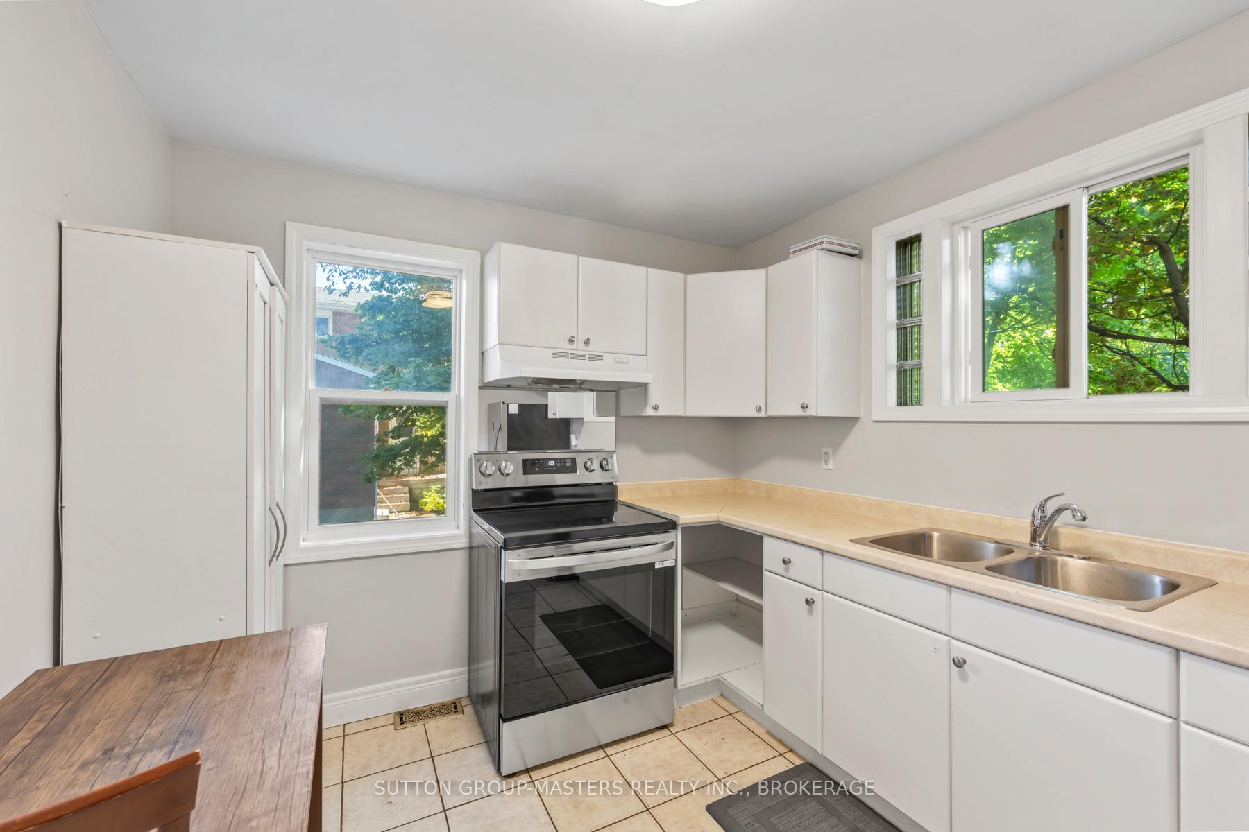 Photo 14 of 720 Brock Street, Kingston, Central City East — HOMEH