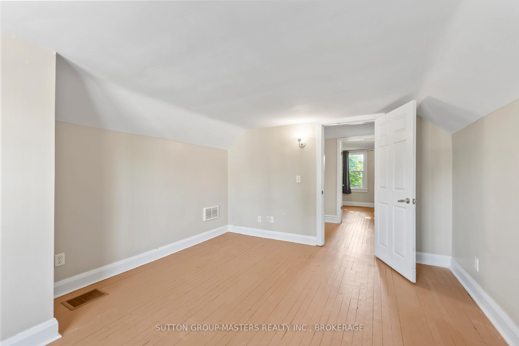 Photo 23 of 720 Brock Street, Kingston, Central City East — HOMEH