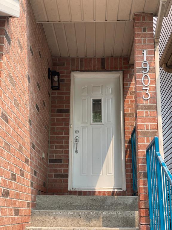Photo 2 of 1903 Hampstead Place, Ottawa, Ellwood — HOMEH